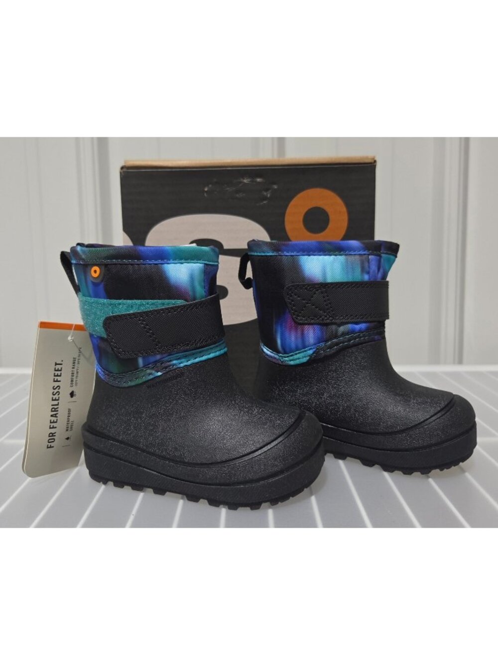 Bogs Northern Lights Waterproof Snow Boots Black w/ Teal & Blue Design -- Size 5